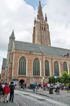 ブルージュの聖母教会　ブリュージュ　ブルッヘ　Brugge