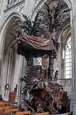 ルーヴェンの聖ペテロ教会のバロック様式の説教壇　Collegiale Sint-Pieterskerk