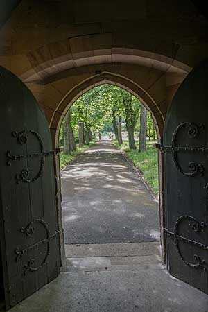 ジャロー・セントポール教会の扉