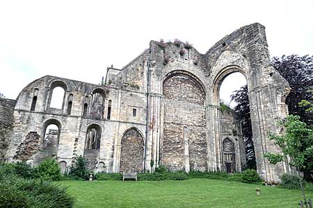 マームズベリー修道院付属教会 Malmesbury Abbey