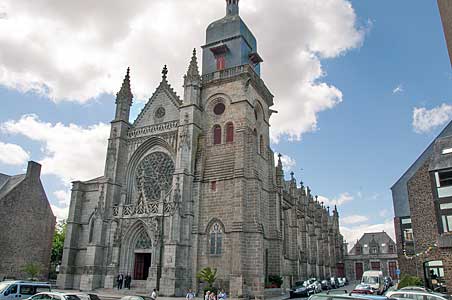 サン・レオナール教会　フジェール