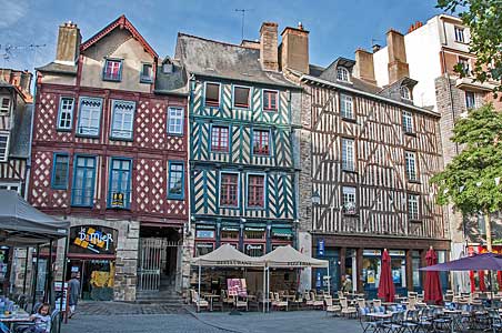 レンヌのコロンバージュ巡り　Les maisons à pans-de-bois de Rennes