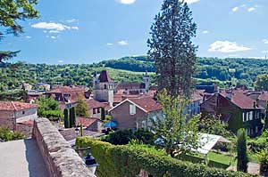 ノートルダム・ドュ・ピュイ教会境内からフィジャック旧市街を望む フィジャック旧市街　フィジャック・フランス Église Notre-Dame-du-Puy de Figeac, France