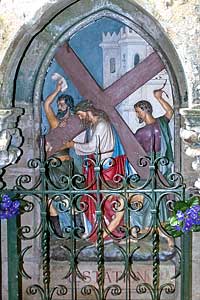 ロカマドゥールのノートルダム聖堂 Sanctuaire Notre Dame de Rocamadour 十字架の道　Chemin de Croix 第2留　イエス、十字架を担う