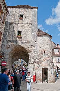 サルモンの門（Porte Salmon）　ロカマドゥールの旧市街　la cité médiévale de Rocamadour  