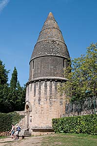 死者の灯明塔　Lanterne des morts de Sarlat-la-Canéda dite tour Saint-Bernard