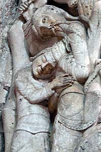 トリュモーの彫刻　le trumeau イサクの犠牲　le sacrifice d'Isaac