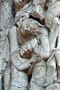 トリュモーの彫刻　le trumeau イサクの犠牲　le sacrifice d'Isaac