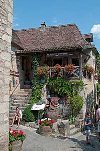 サン・シル・ラポピーの村のレストラン, Restaurant Le Gourmet Quercynois