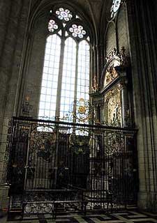 フランスの旅 アミアン大聖堂 Amiens 後陣 嘆きの天使 ステンドグラス
