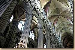 u[W吹@Intérieur de la Cathédrale de Bourges