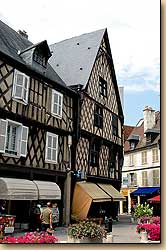 ゴルデーヌ広場　Place Gordaine ブールジュ旧市街　Vielle Ville de Bourges