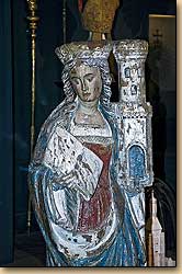 ou@v@فi}lXN̉Ɓj@Statue de Sainte Barbe du 16. siècle, Le Musée de Provins et du Provinois(Maison Romane)