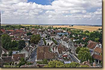 ZU[猩VeL@v@@Le paysage pittoresque, la tour César, Provins