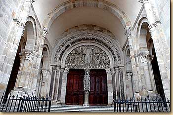 中央扉口のタンパン　オータンのサン・ラザール大聖堂　Le tympan du portail , La cathédrale Saint-Lazare d'Autun 