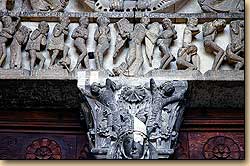 中央扉口のタンパン下層部　オータンのサン・ラザール大聖堂　Le tympan du portail , La cathédrale Saint-Lazare d'Autun 