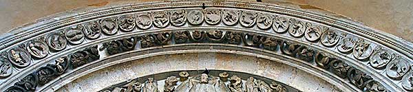 中央扉口タンパンのアーキヴォルト　オータンのサン・ラザール大聖堂　Le tympan du portail , La cathédrale Saint-Lazare d'Autun