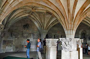 オータン　サン・ラザール大聖堂参事会の間彫刻展示室　Cathédrale Saint-Lazare d'Autun, La salle capitulaire