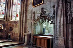 オータン　サン・ラザール大聖堂参事会の間入口　Cathédrale Saint-Lazare d'Autun, La salle capitulaire