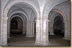 クリプト　サン・テティエンヌ大聖堂　オーセール　les cryptes, La Cathédrale Saint-Etienne Auxerre