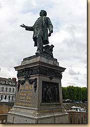 ポール・ベール像　オーセール　Statue de Paul-Bert (Auxerre)