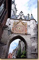 時計塔 Tour de l'Horloge オーセール Auxerre