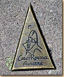 カデ・ルセルの標識　Trace de Cadet Roussel  オーセール Auxerre