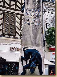 カデ・ルセル（Cadet Roussel ）の像　オーセール Auxerre
