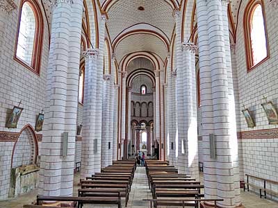 ショーヴィニーのサン・ピエール教会　フランス　Chauvigny　France
