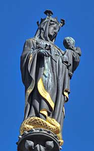 聖母被昇天ノートルダム大聖堂　クレルモン・フェラン