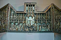守護の間の祭壇彫刻