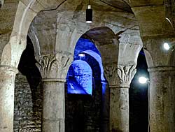 サン・ベニーニュ大聖堂のクリプト　La Crypte de La Cathédrale Saint-Bénigne