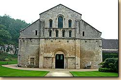 フォントネー修道院の付属教会・聖堂　(L'église abbatiale)