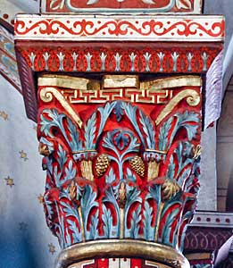 イソワールのサン・オストルモワンヌ教会（内陣の柱頭彫刻）