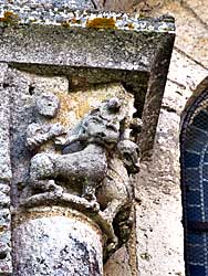 モワラックスの修道院聖堂後陣裏の柱頭彫刻 chapiteau （ノートル・ダム教会）　Le prieuré de Moirax (Prieuré Sainte Marie de Moirax) Notre-Dame de Moirax