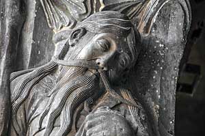 モワサックのサン・ピエール修道院付属教会　南扉口中央柱の預言者エレミア像