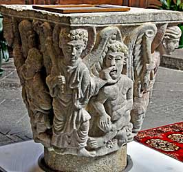 四天使と四つの風の柱頭彫刻　Le chapiteau des vents 