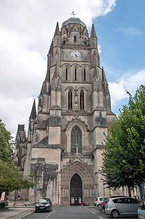 サント　Saintes サン・ピエール大聖堂　フランス