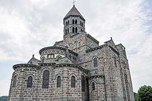サン・ネクテールのノートル・ダム教会　フランス・オーヴェルニュ地方ロマネスクの旅　Notre-Dame-du-Mont-Cornadore de Saint-Nectaire