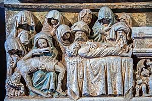 オーギュスタン美術館 嘆きの聖母　キリストの埋葬