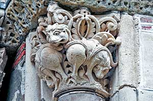 獅子　Les lions　サン・セルナンバジリカ聖堂のミエジュヴィル門　トゥールーズ　フランス