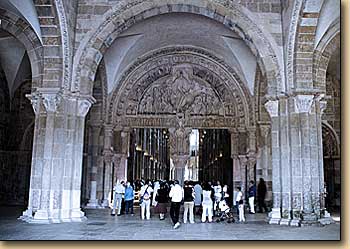 Le portail central du narthex サント・マドレーヌ・バジリカ聖堂 （ヴェズレー）,Basilique Ste-Madeleine de Vézelay,Benedictine Abbey Church of Sante-Marie-Madeleine