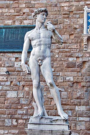 ヴェッキオ宮前のダヴィデ像（レプリカ）