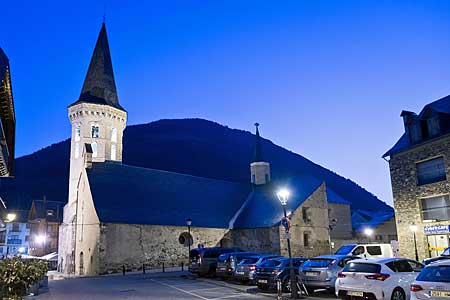 サン・ミケウ教会（ヴィエラ）、サン・ミゲル教会（ビエラ）、Sant Miquèu de Vielha - San Miguel de Viella