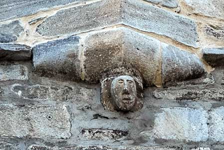 鐘楼の彫刻　サン・ミケウ教会（ヴィエラ）、サン・ミゲル教会（ビエラ）、Sant Miquèu de Vielha - San Miguel de Viella