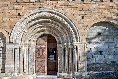 サラルドゥーのサン・アンドレウ教会の扉口　Sant Andreu de Salardú