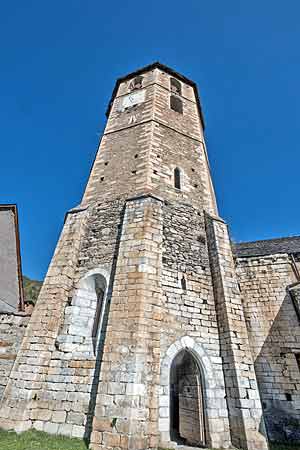 サラルドゥーのサン・アンドレウ教会の鐘楼　Sant Andreu de Salardú