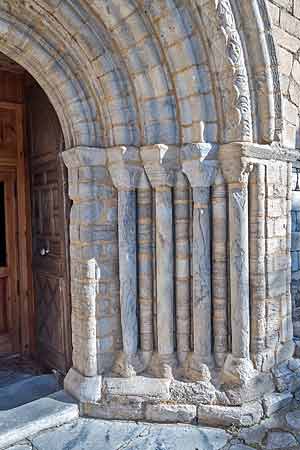 サラルドゥーのサン・アンドレウ教会の扉口　Sant Andreu de Salardú