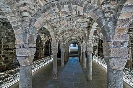 サン・ビセンス・デ・力ルドナ教会 Sant Vicenç de Cardona