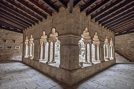 旧サン・パウ・デル・カンプ修道院の回廊　Sant Pau del Camp　バルセロナ